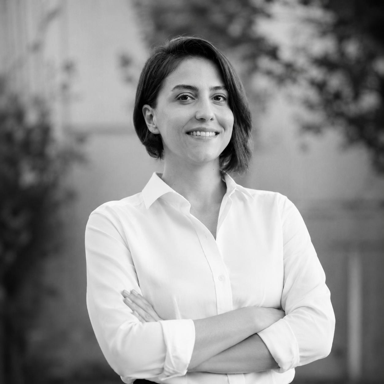 Av. Elif Özel Yücetürk
